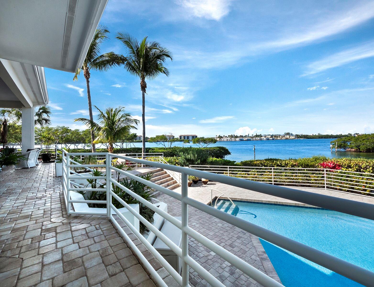 BAY ISLES - Residential