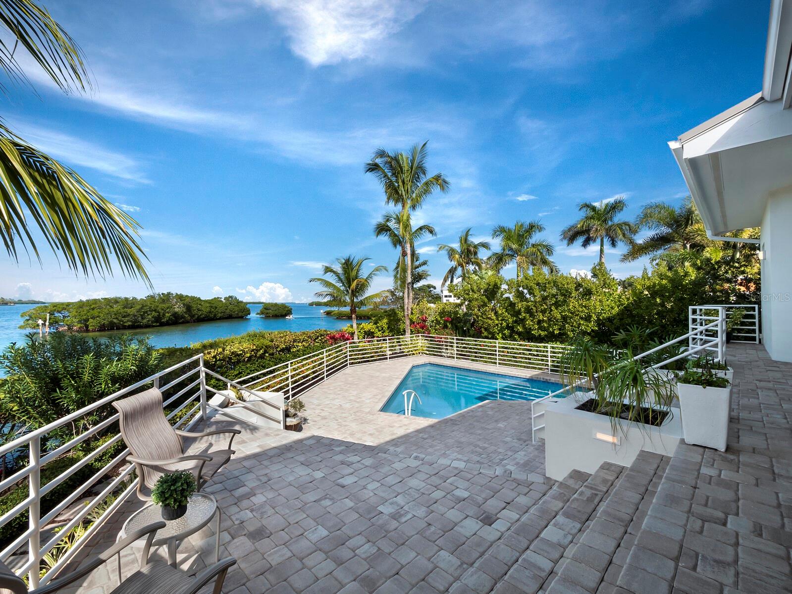 BAY ISLES - Residential