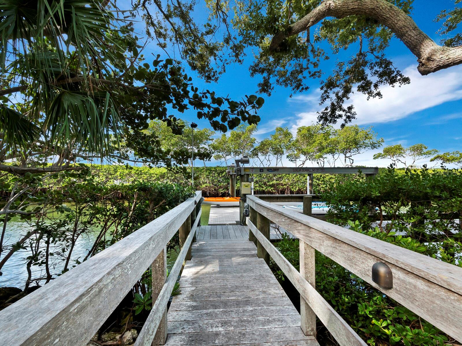 BAY ISLES - Residential