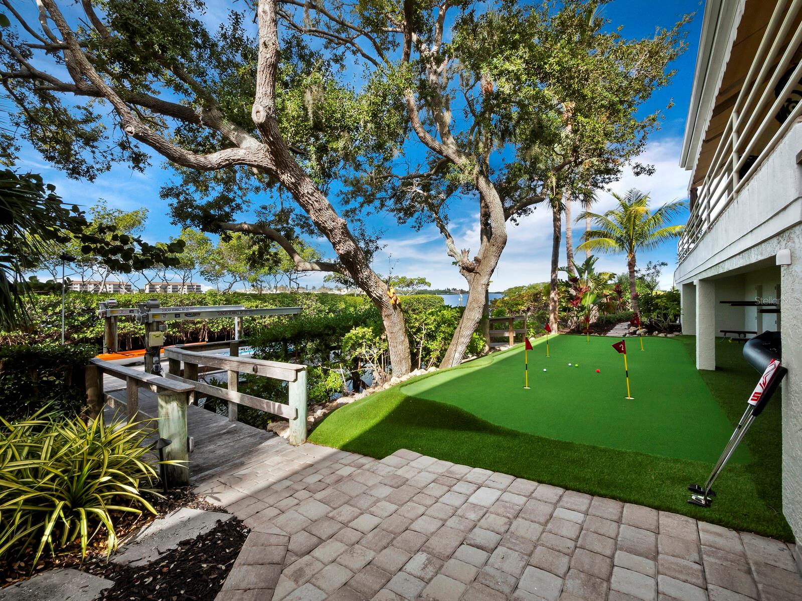 BAY ISLES - Residential