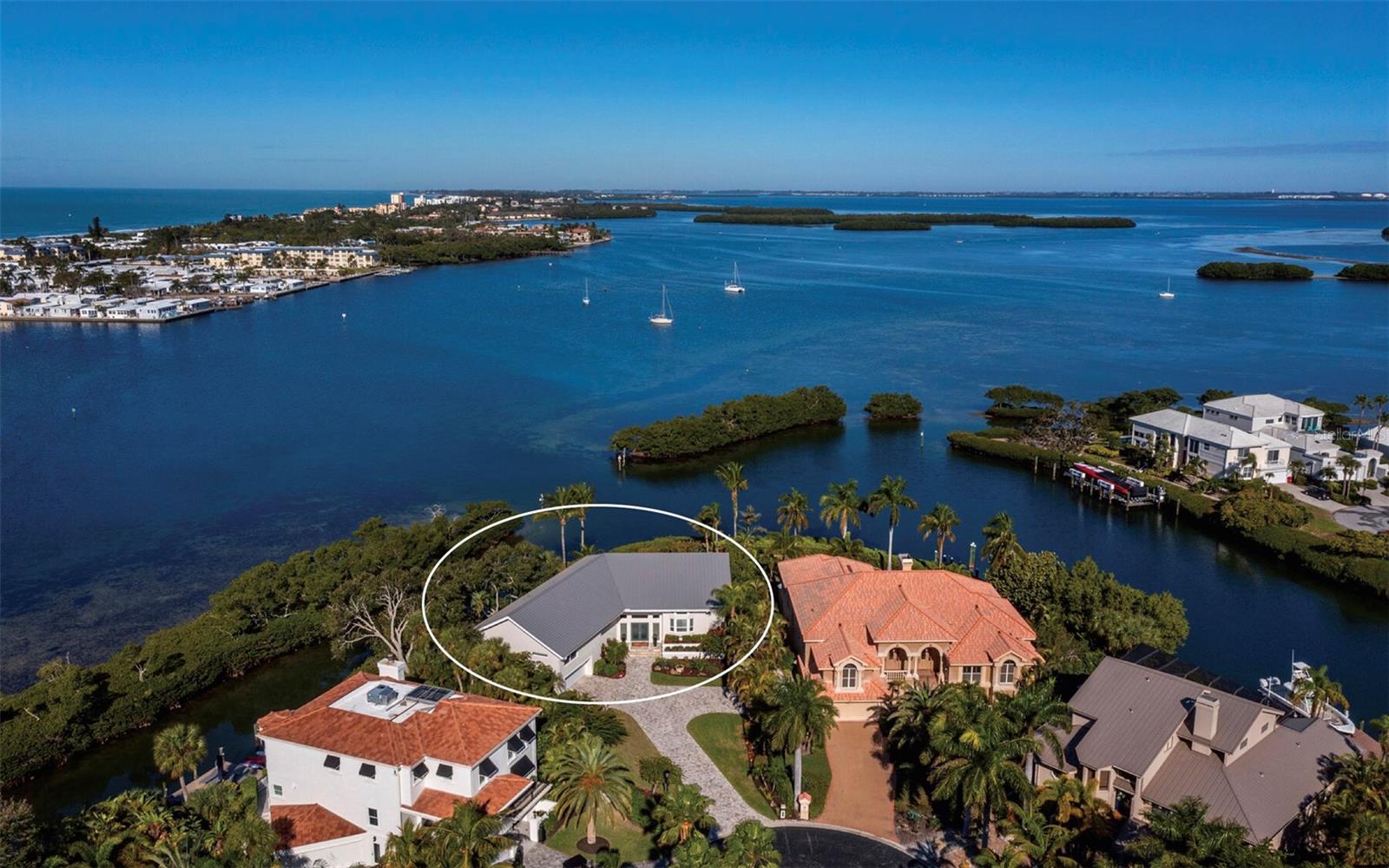 BAY ISLES - Residential