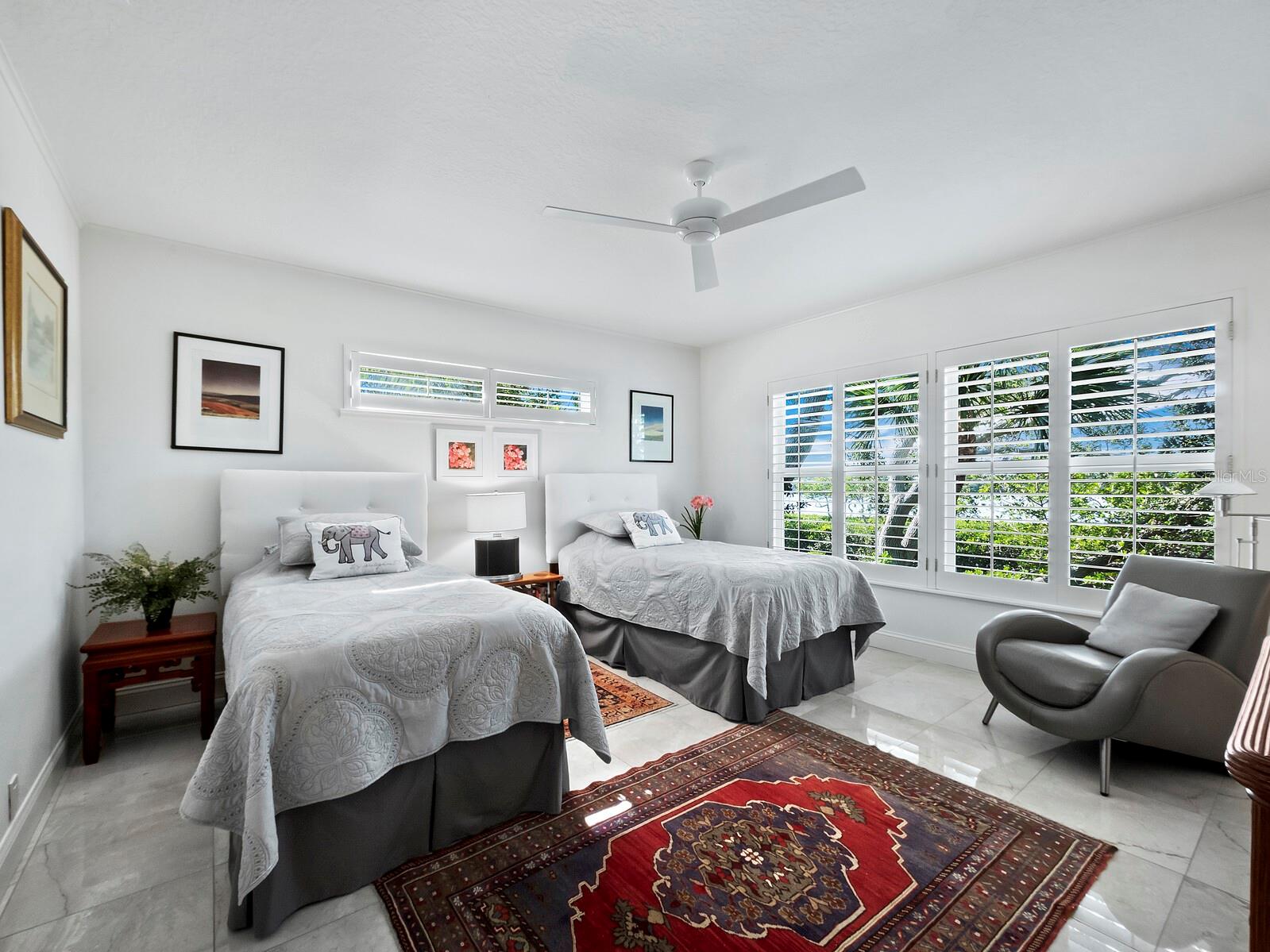 BAY ISLES - Residential