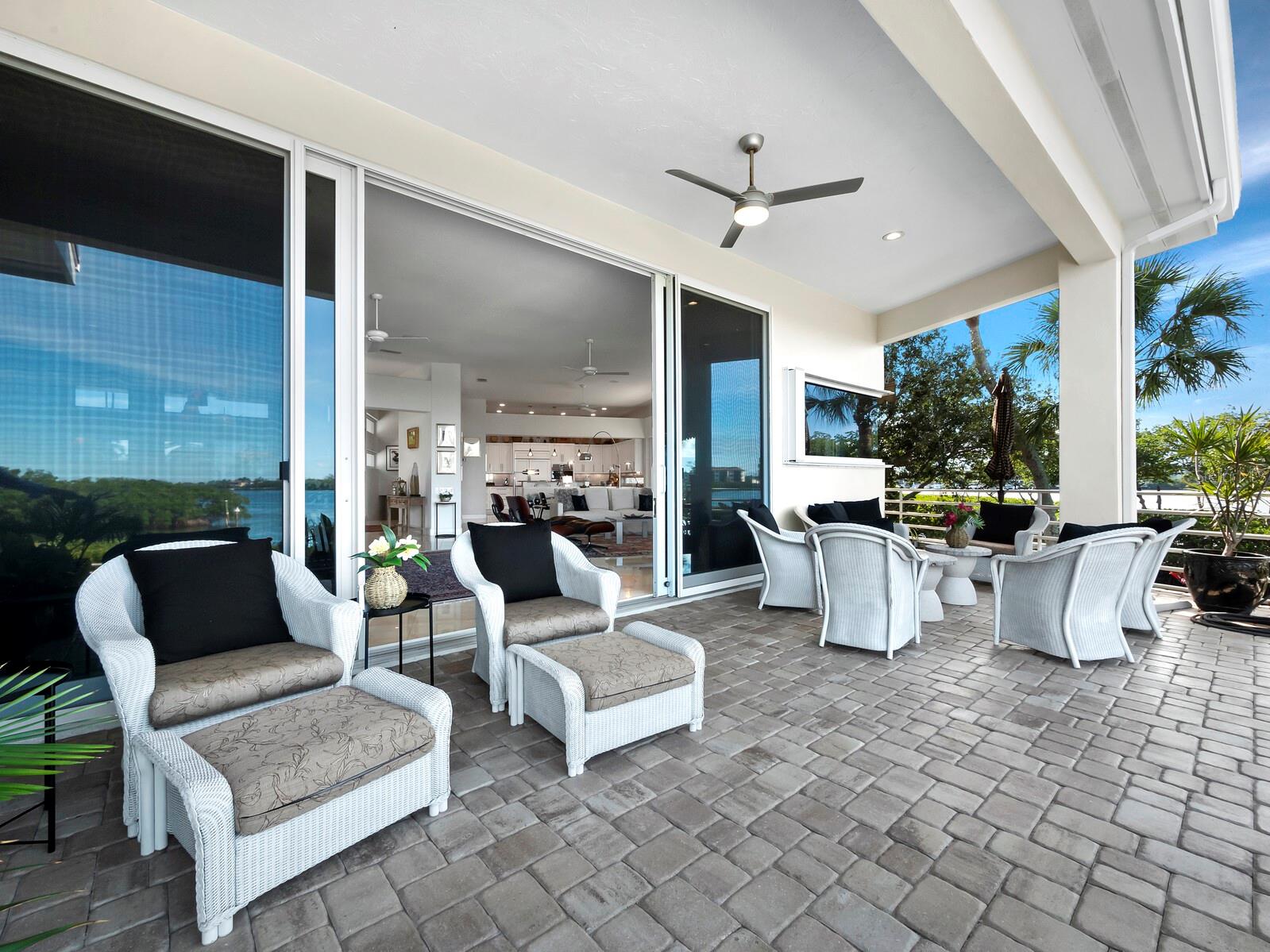 BAY ISLES - Residential