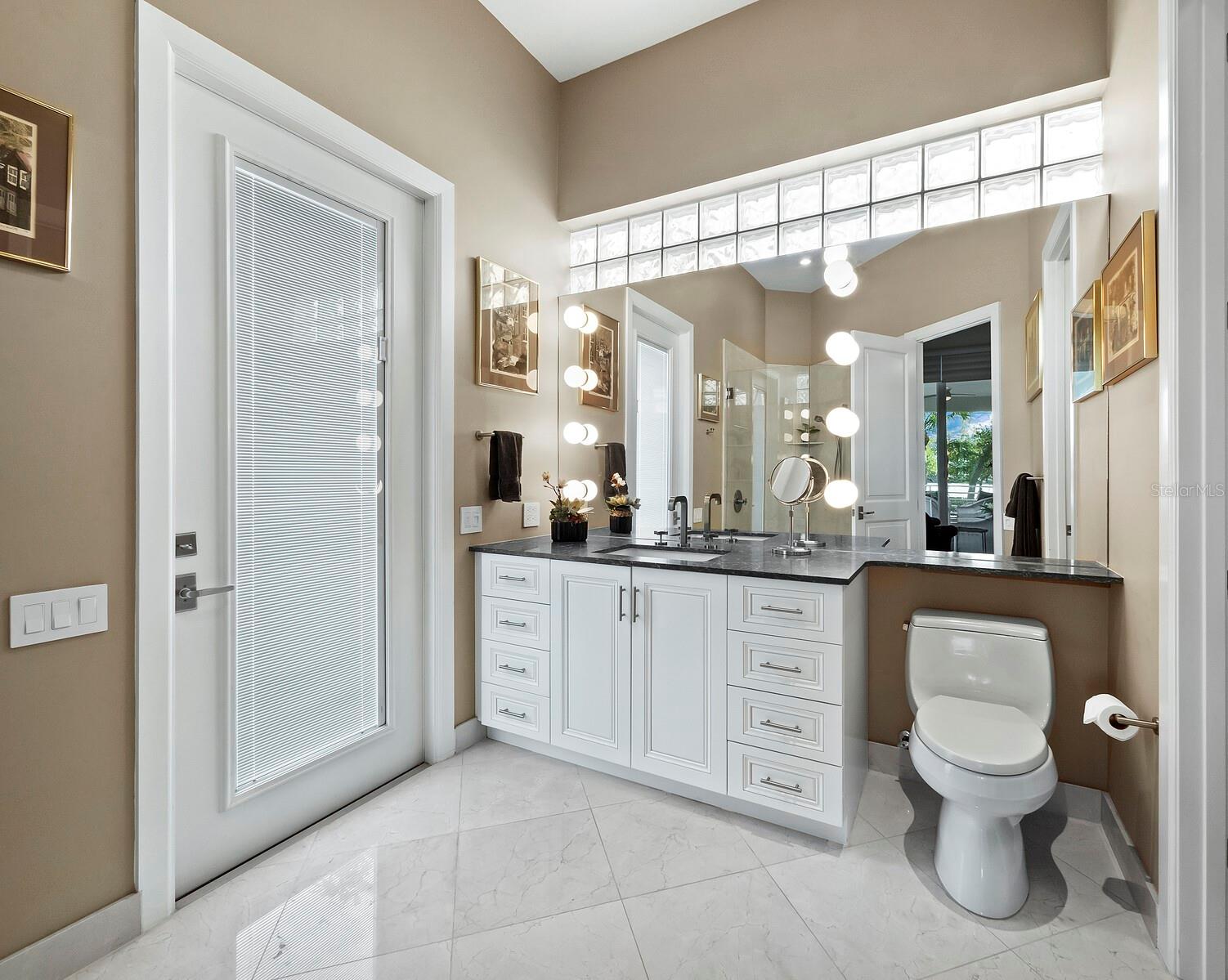 BAY ISLES - Residential