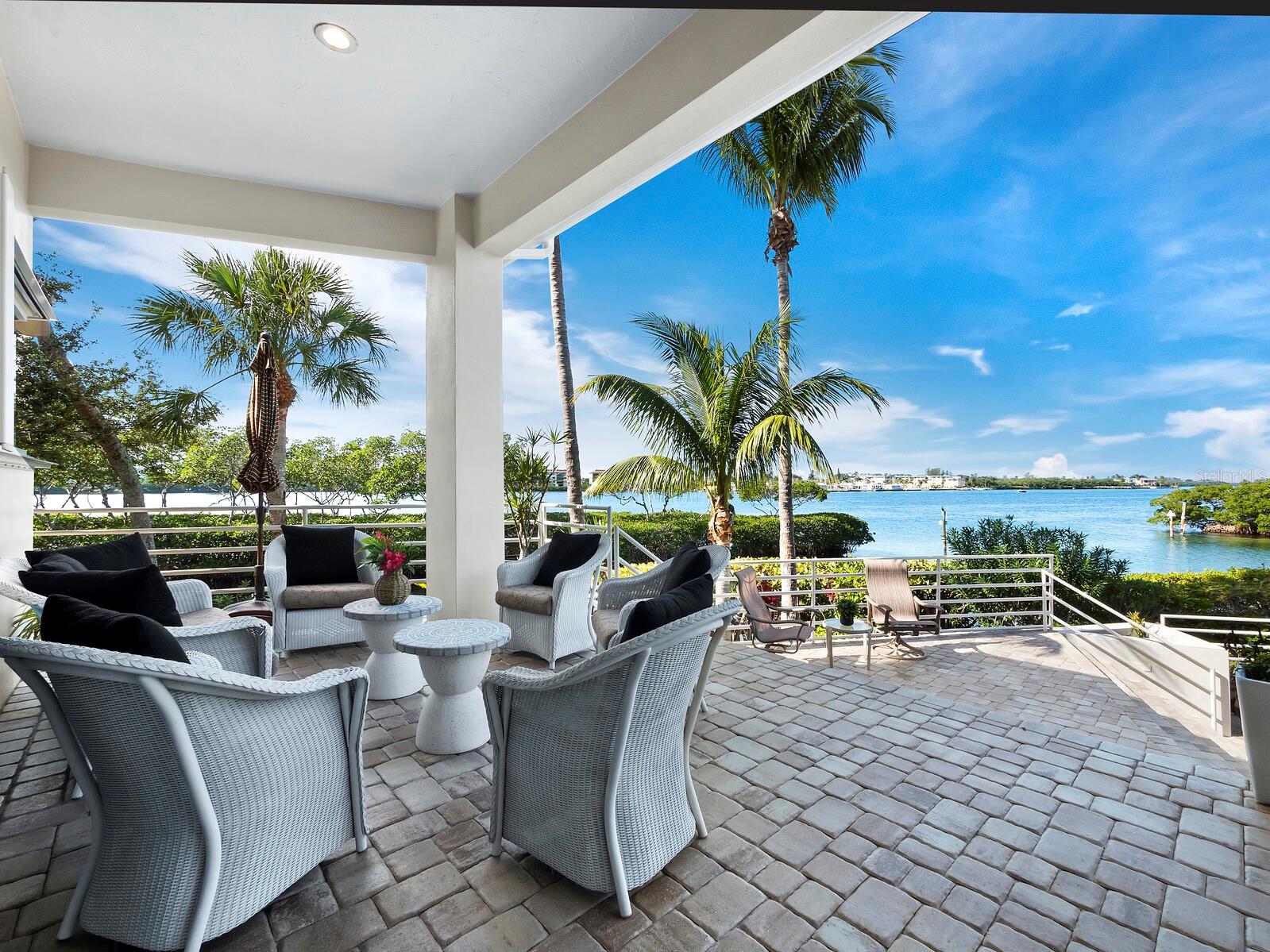 BAY ISLES - Residential