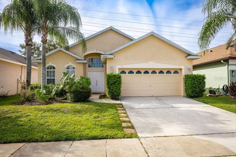 Photo of 13230 Luxbury Loop, Orlando, FL 32837 (MLS # O6347364)