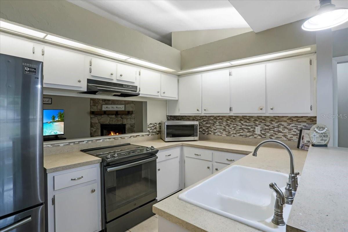 4406 NW 60TH TERRACE