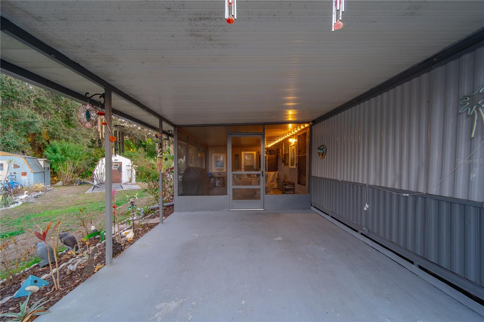 LAKE SIDE ESTATES - Residential