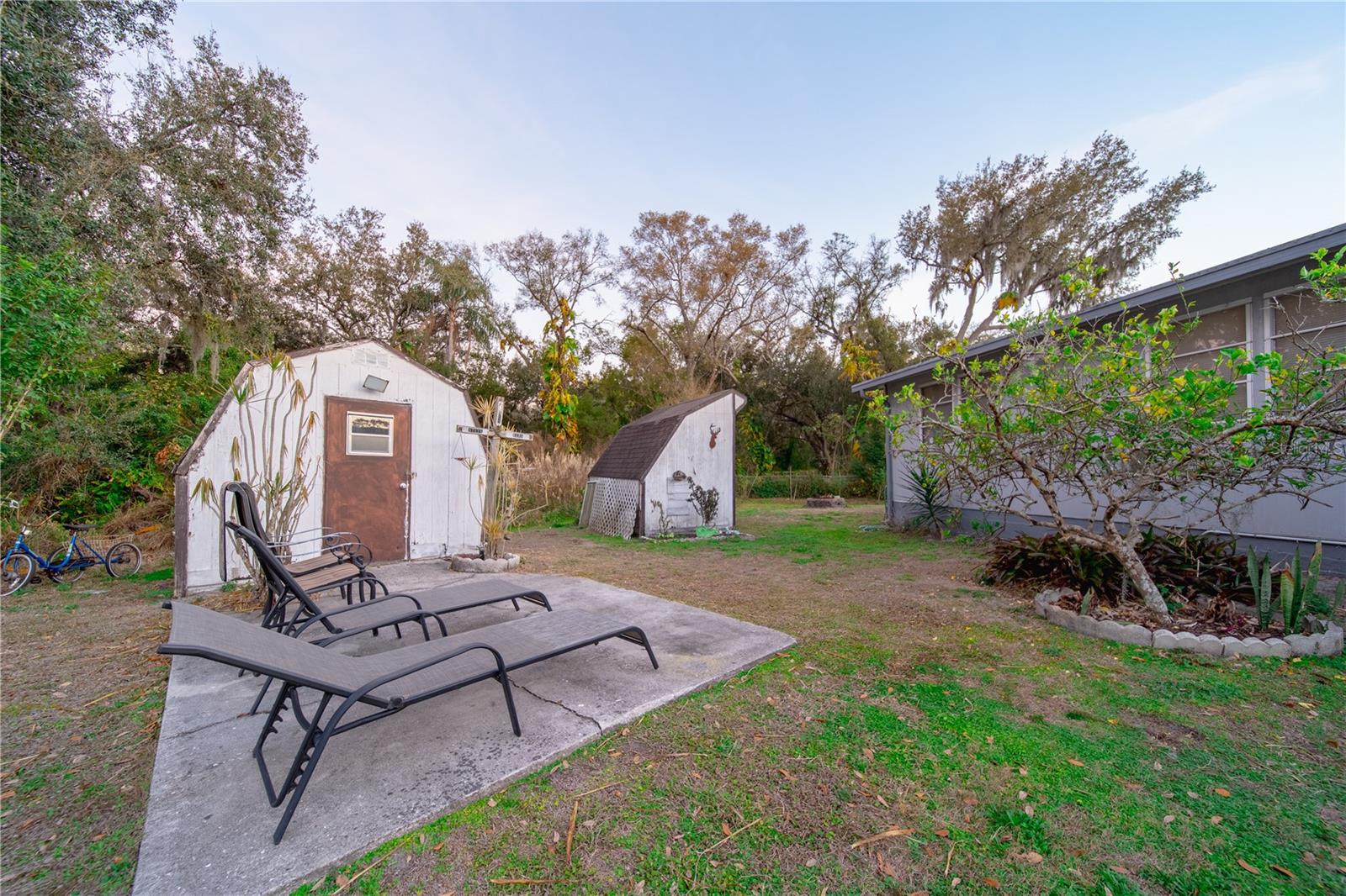 LAKE SIDE ESTATES - Residential