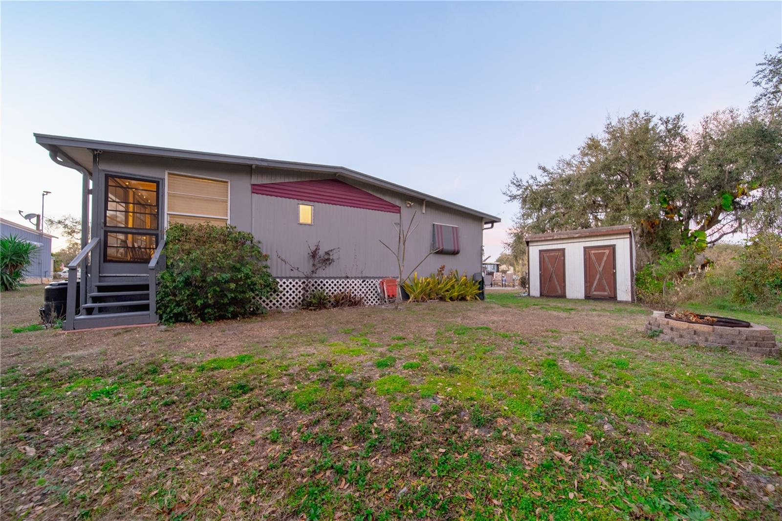 LAKE SIDE ESTATES - Residential