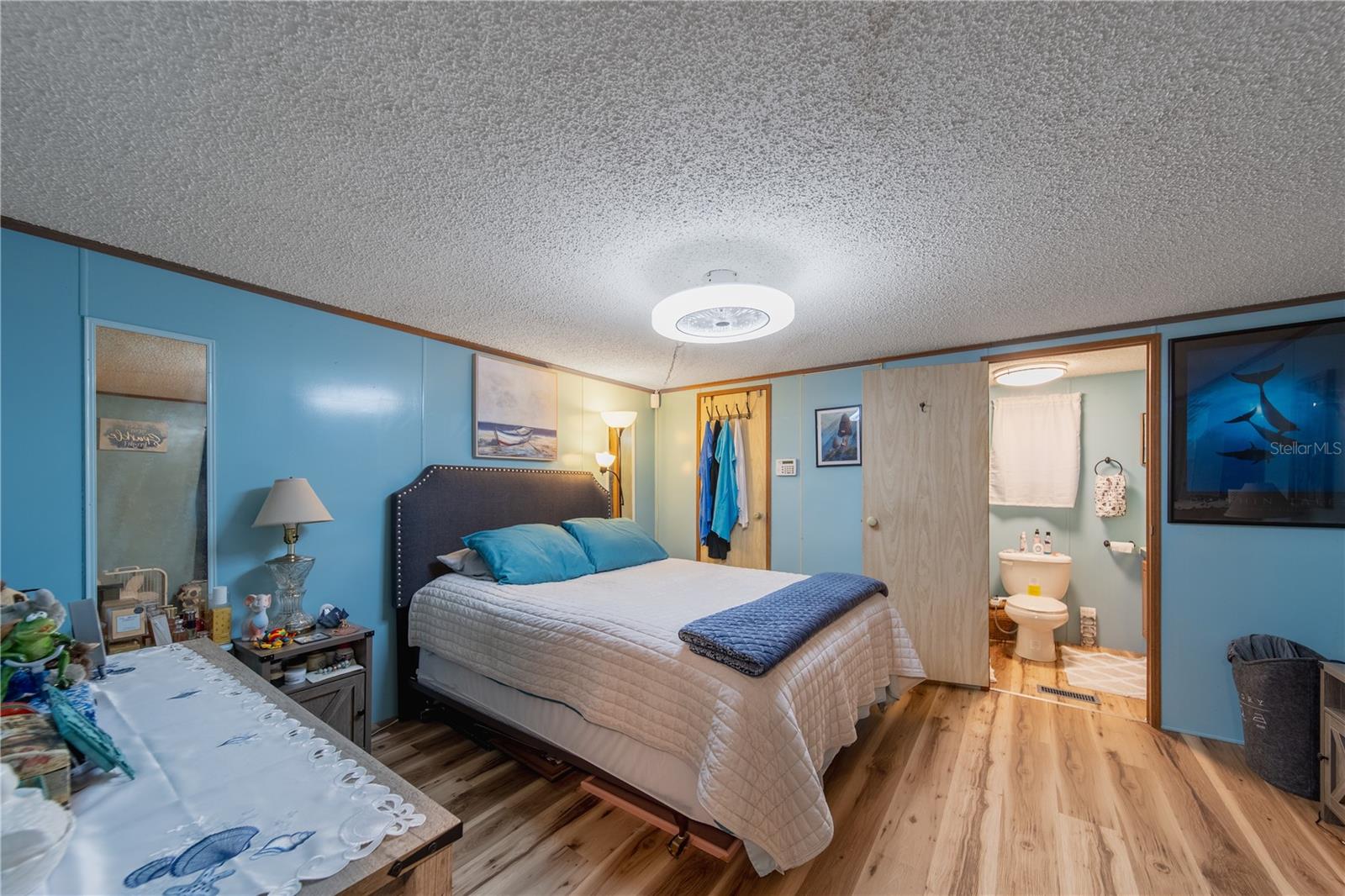 LAKE SIDE ESTATES - Residential