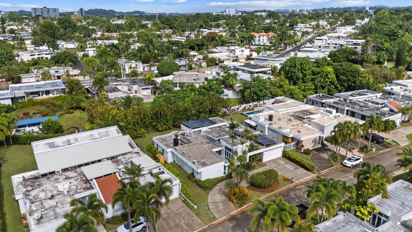 URB. PARQUES DE SANTA MARÍA - Residential