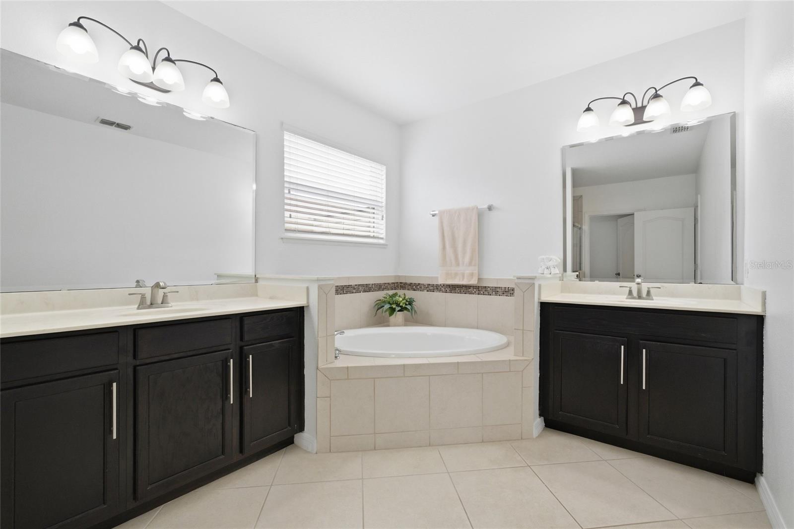 GROVELAND EAGLE POINTE PH 01 - Residential