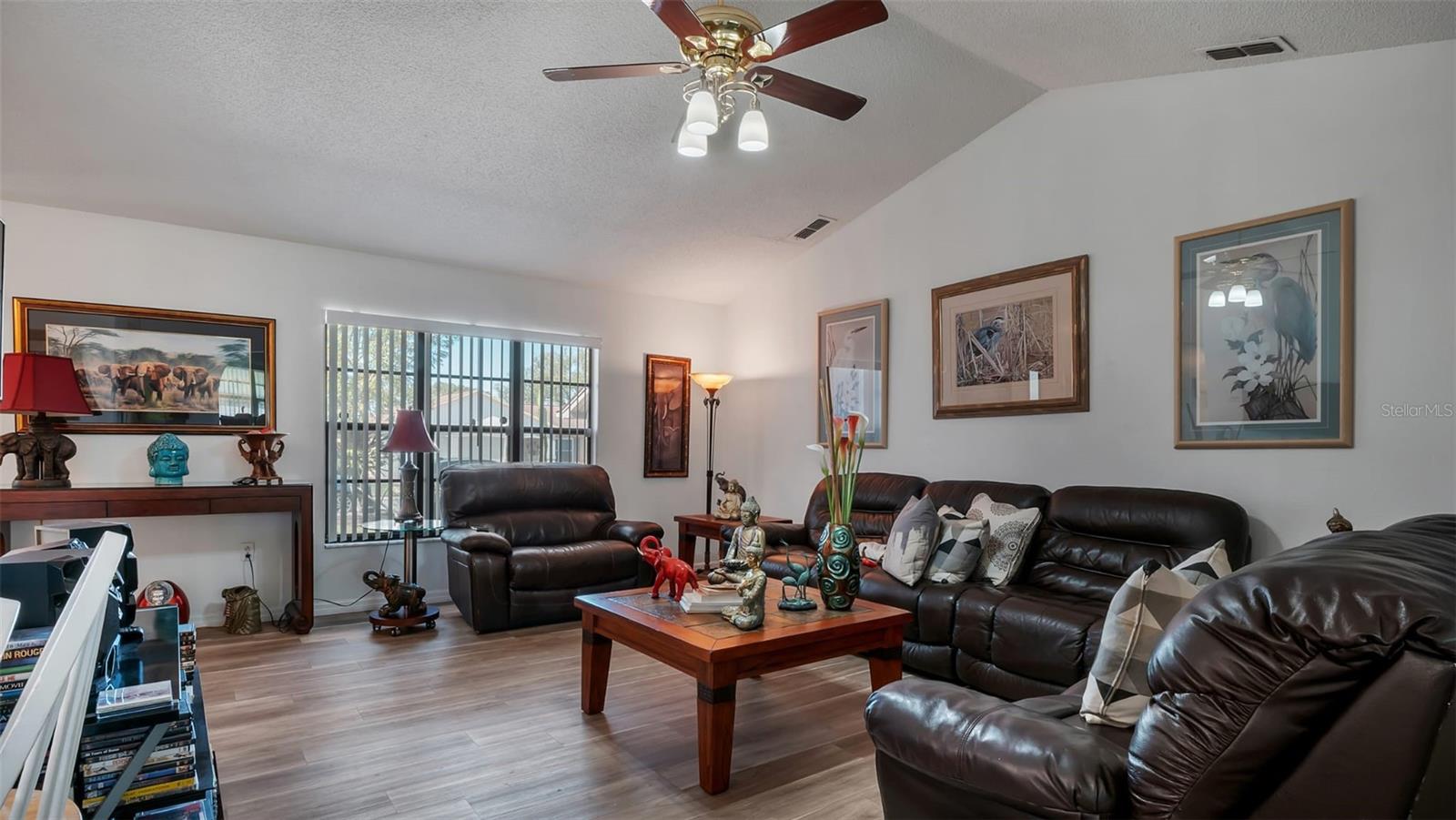 REGENCY PARK - Residential