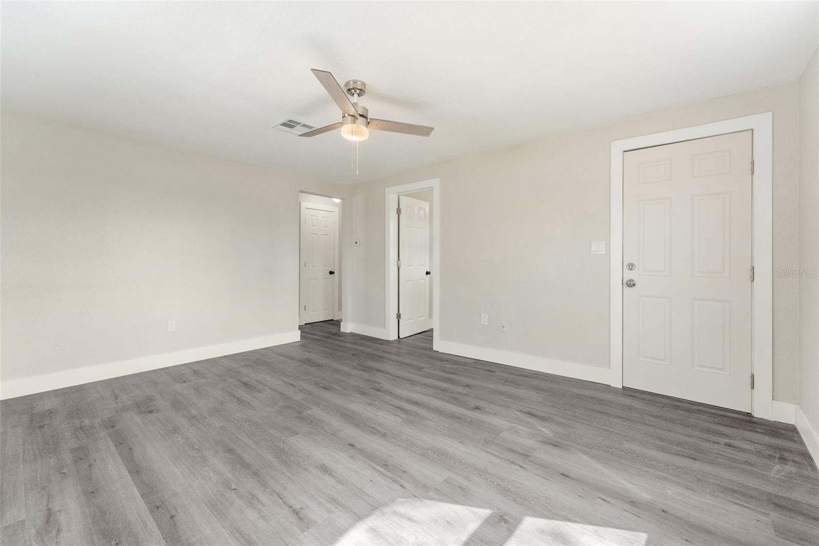 LELLMAN HEIGHTS 1ST SEC - Residential Lease