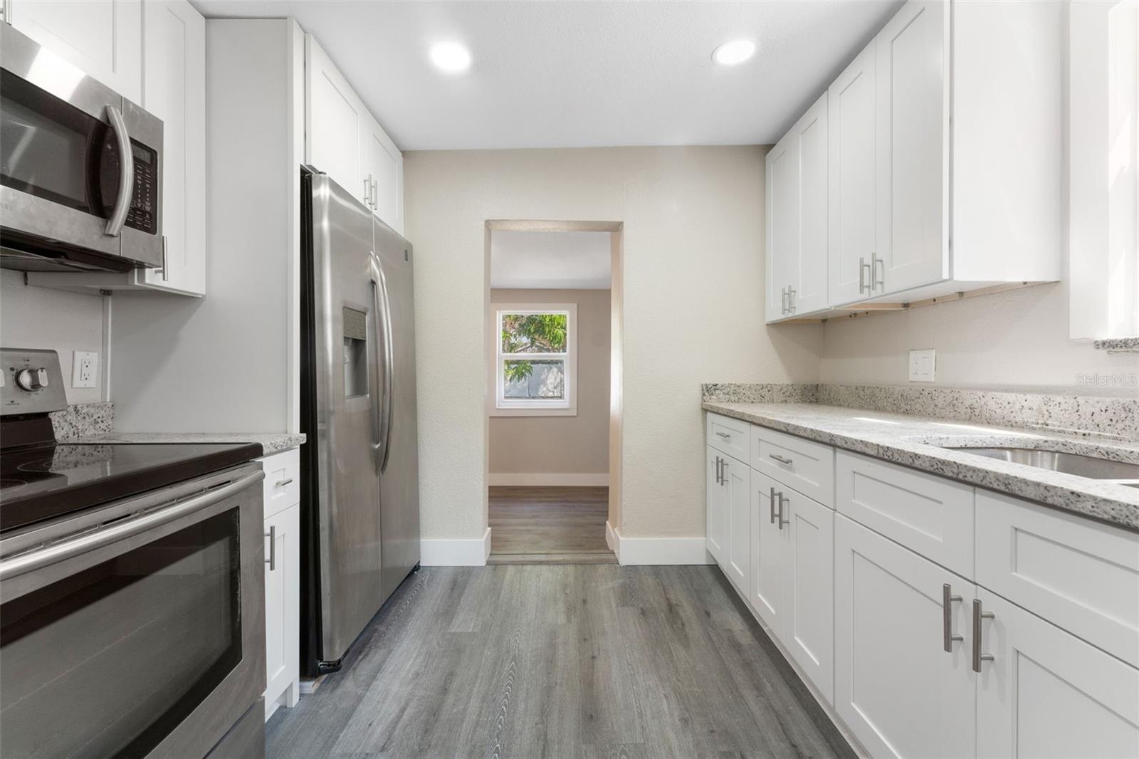 LELLMAN HEIGHTS 1ST SEC - Residential Lease