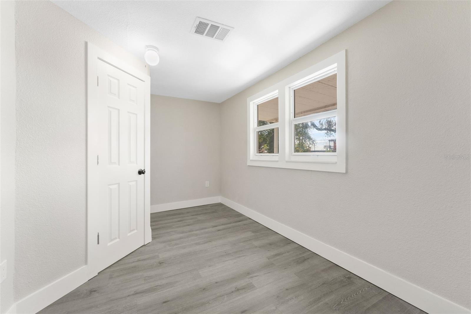 LELLMAN HEIGHTS 1ST SEC - Residential Lease