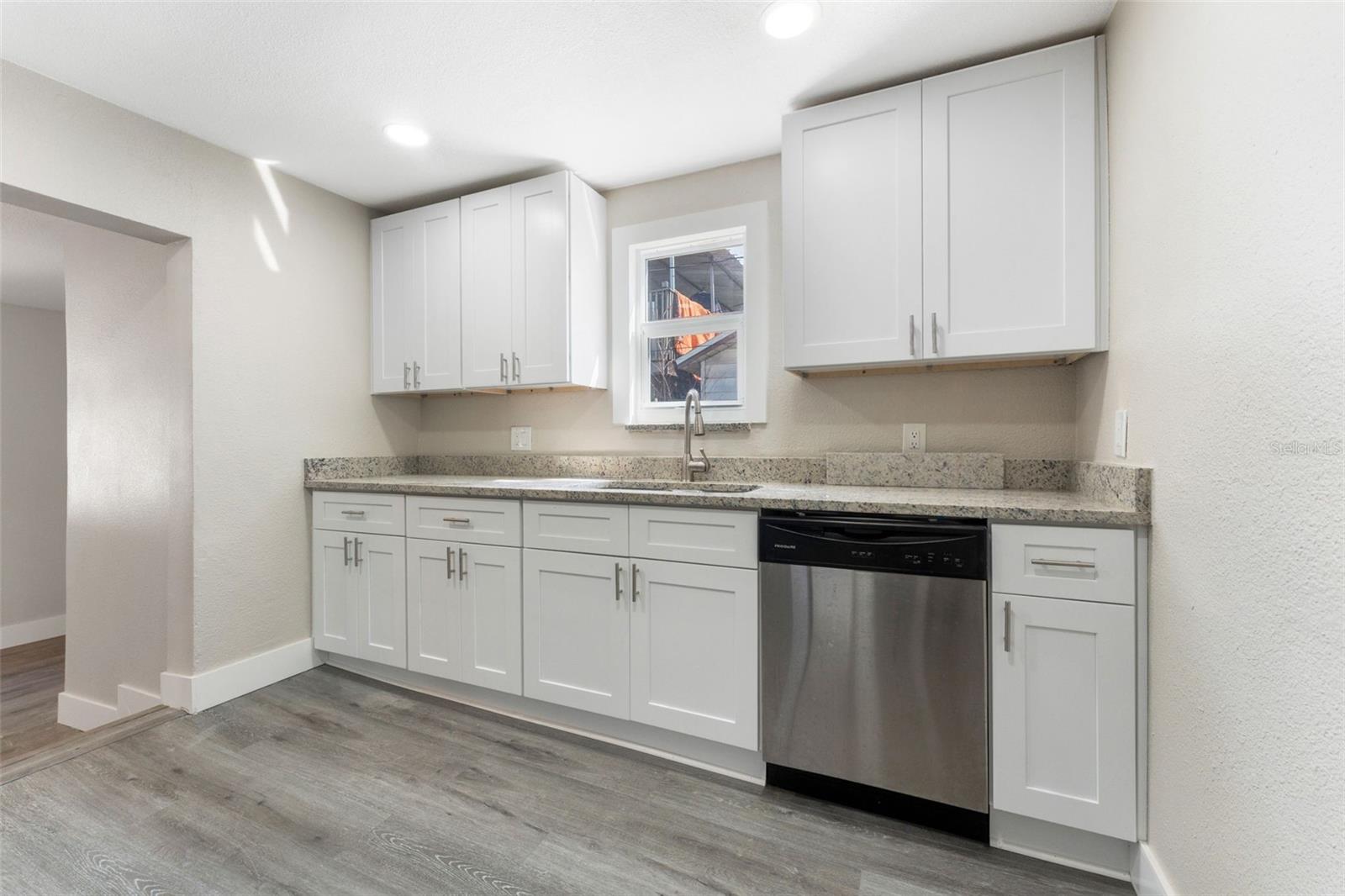 LELLMAN HEIGHTS 1ST SEC - Residential Lease