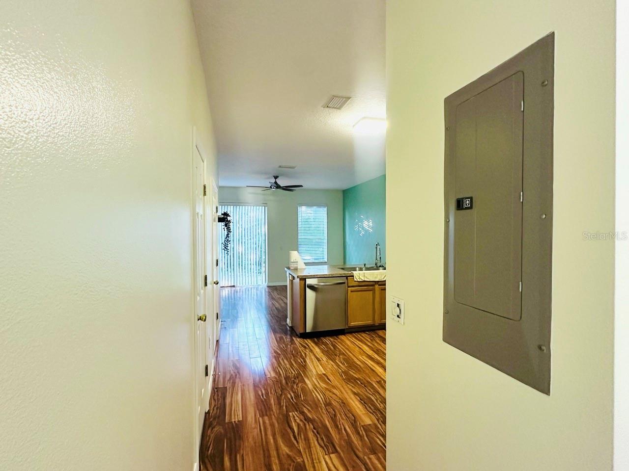 SEMINOLE PALMS AT LARGO - Residential