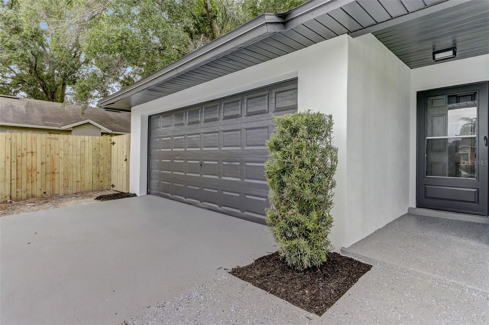 7711 LAKESIDE WOODS DRIVE