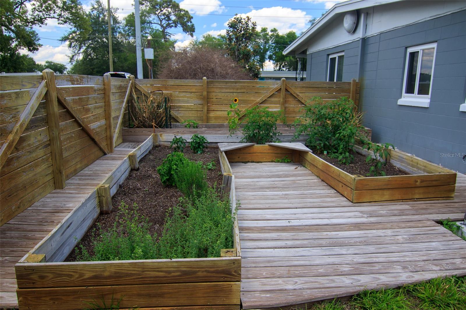 SUNSHINE GARDENS 1ST ADD - Residential