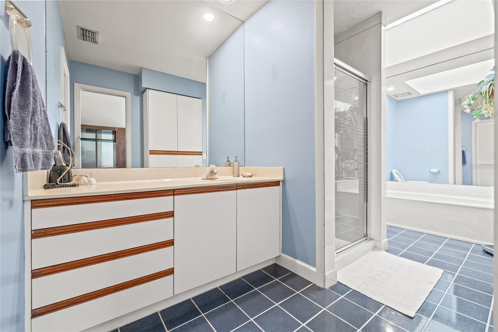 SPINNAKER COVE PH I SECTIO - Residential