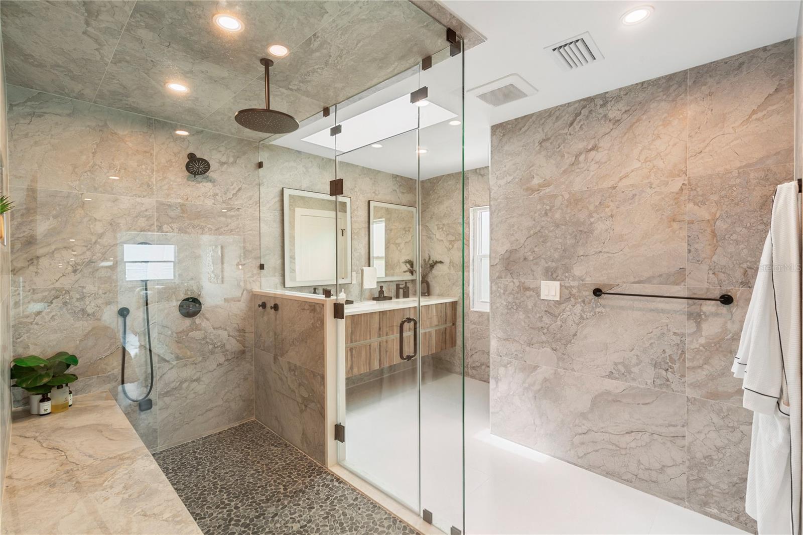 ISLAND ESTATE OF CLEARWATER UNITS 6D 7A 7C - Residential