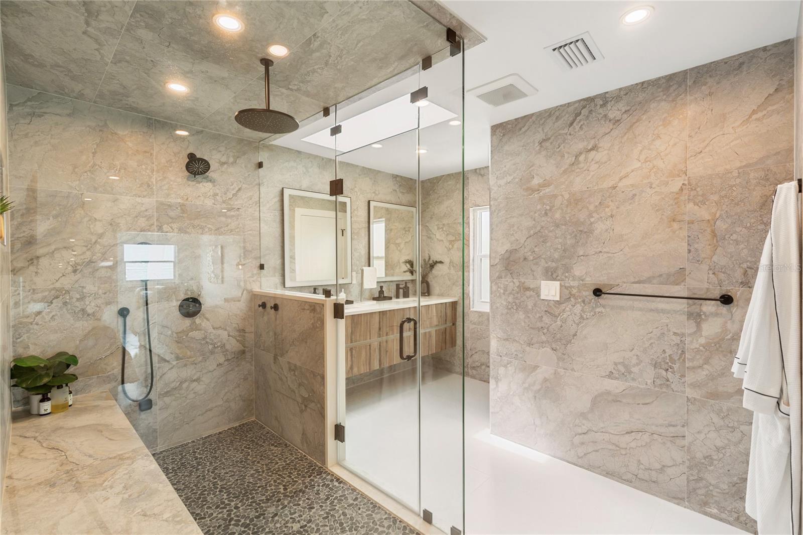 ISLAND ESTATE OF CLEARWATER UNITS 6D 7A 7C - Residential