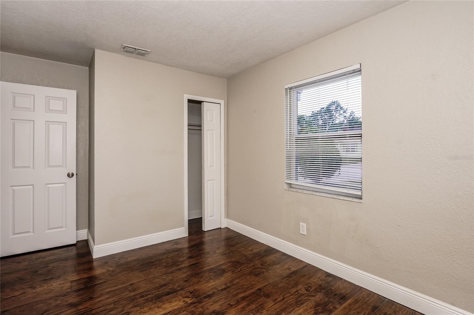 DELTONA LAKES UNIT 72 - Residential Lease