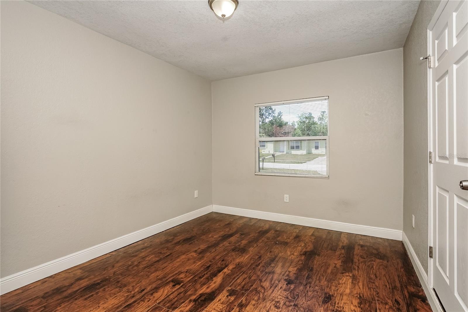 DELTONA LAKES UNIT 72 - Residential Lease