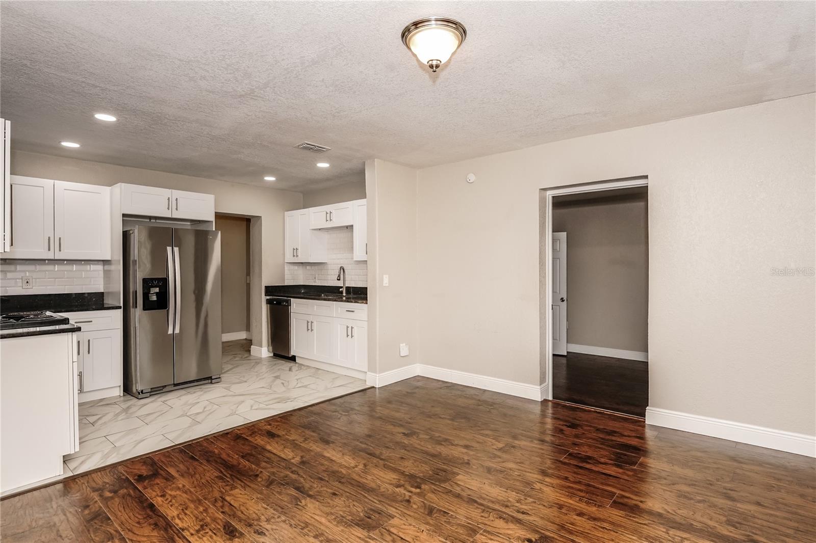 DELTONA LAKES UNIT 72 - Residential Lease