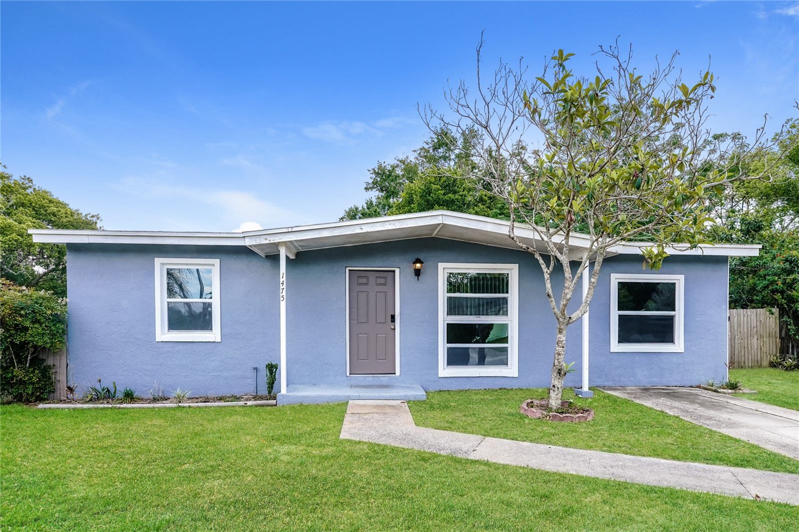 DELTONA LAKES UNIT 72 - Residential Lease