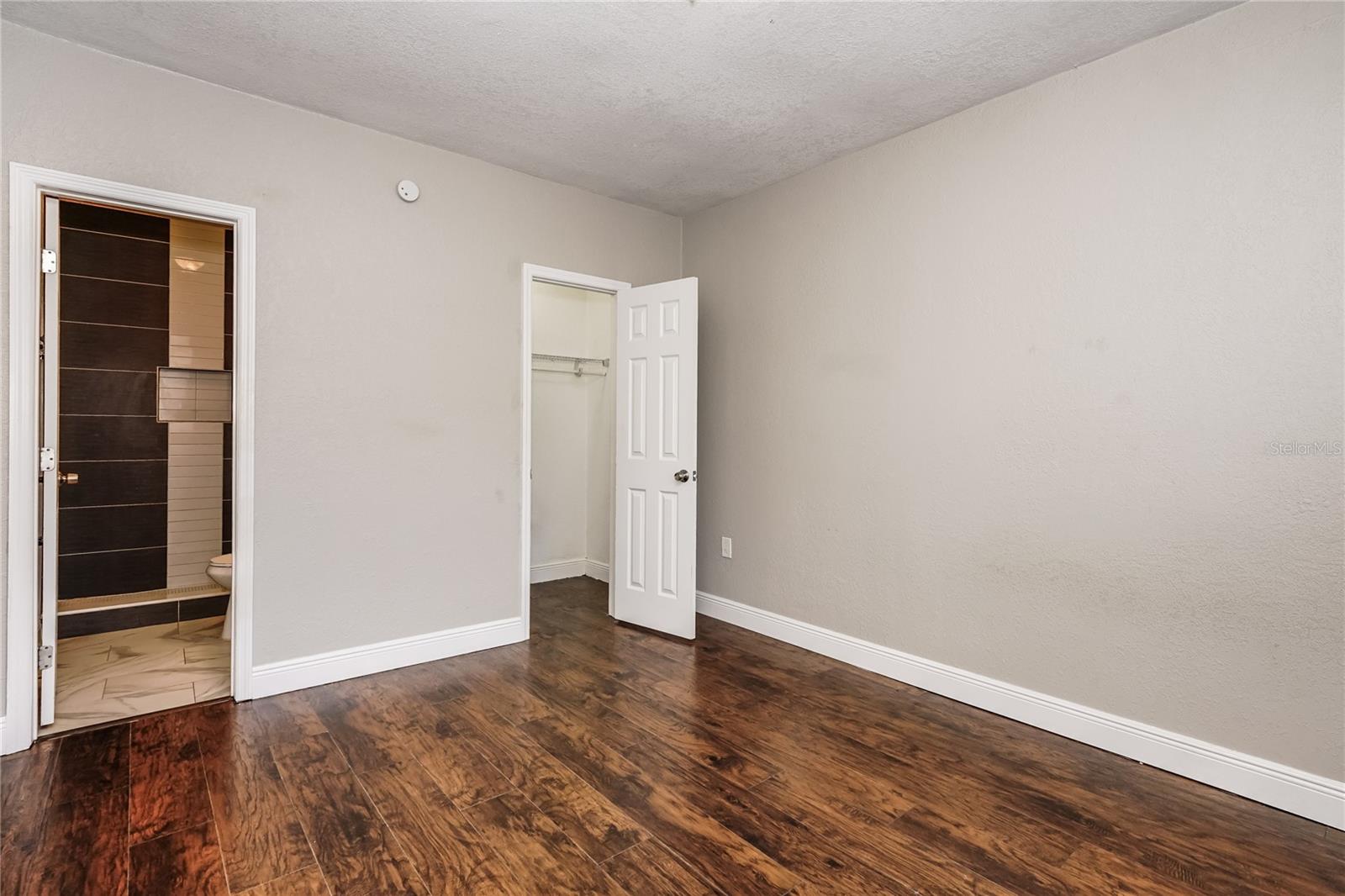 DELTONA LAKES UNIT 72 - Residential Lease