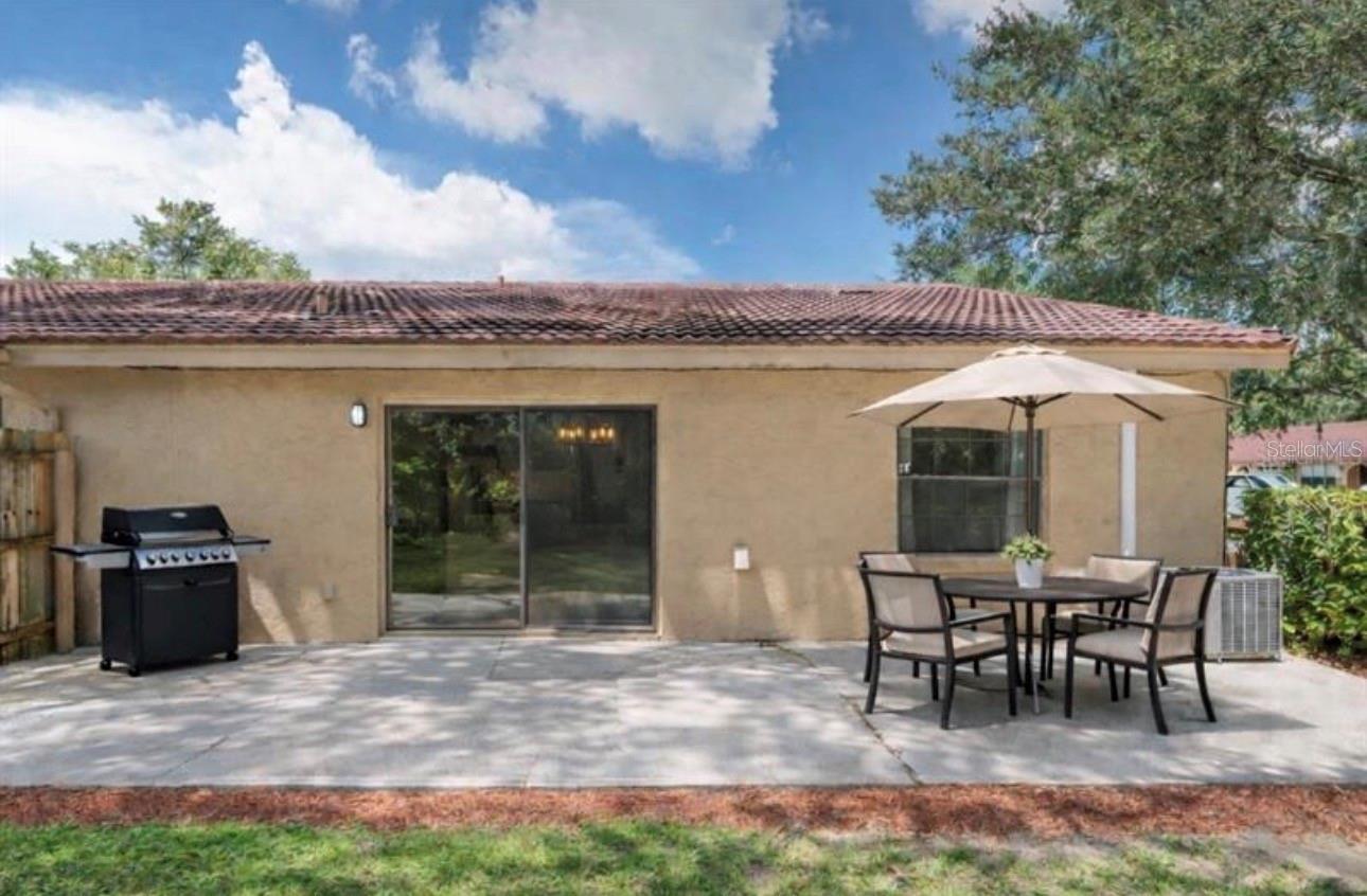 PADDOCK VILLAS - Residential