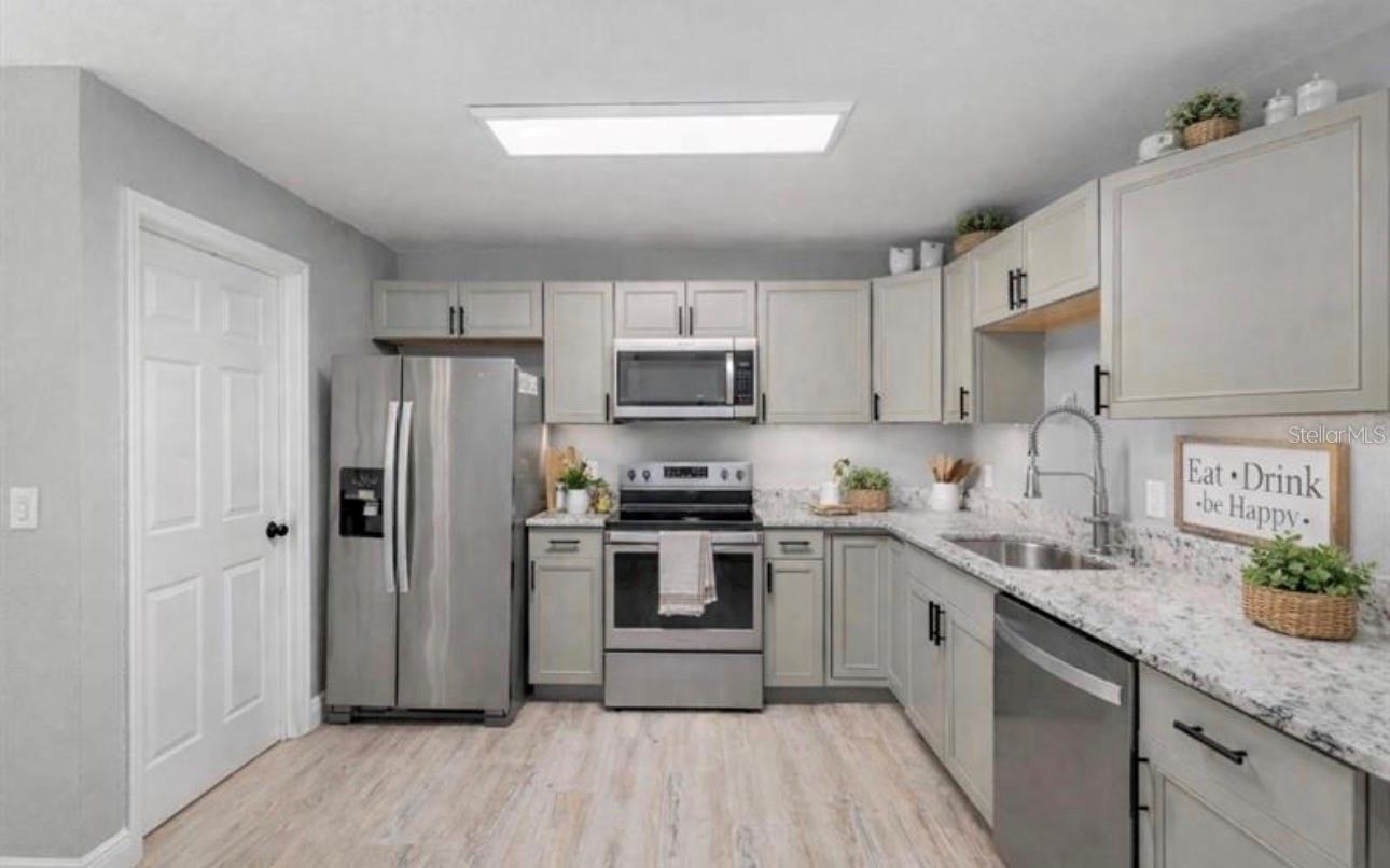 PADDOCK VILLAS - Residential