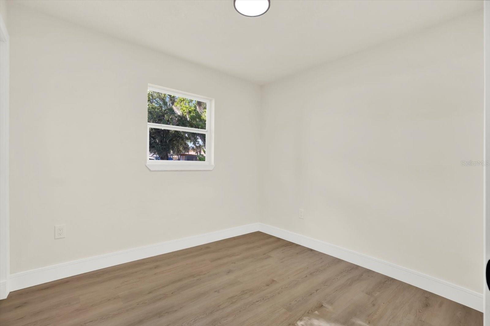 LINCOLN PARK SOUTH - Residential