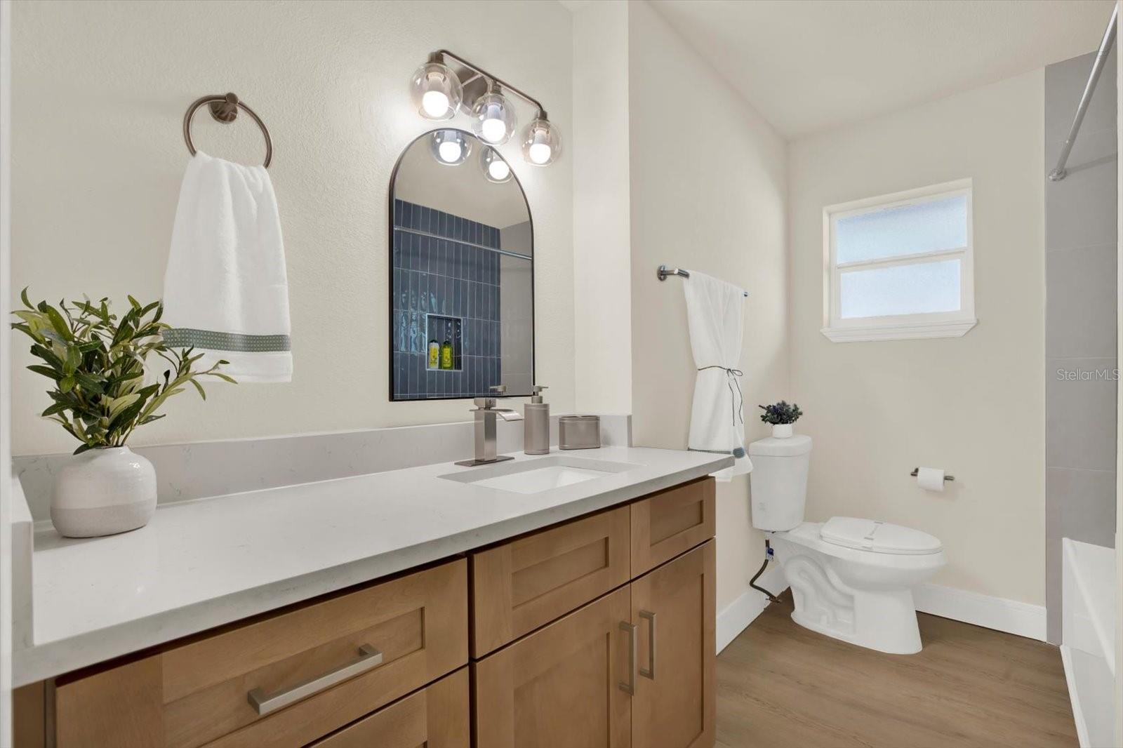 LINCOLN PARK SOUTH - Residential