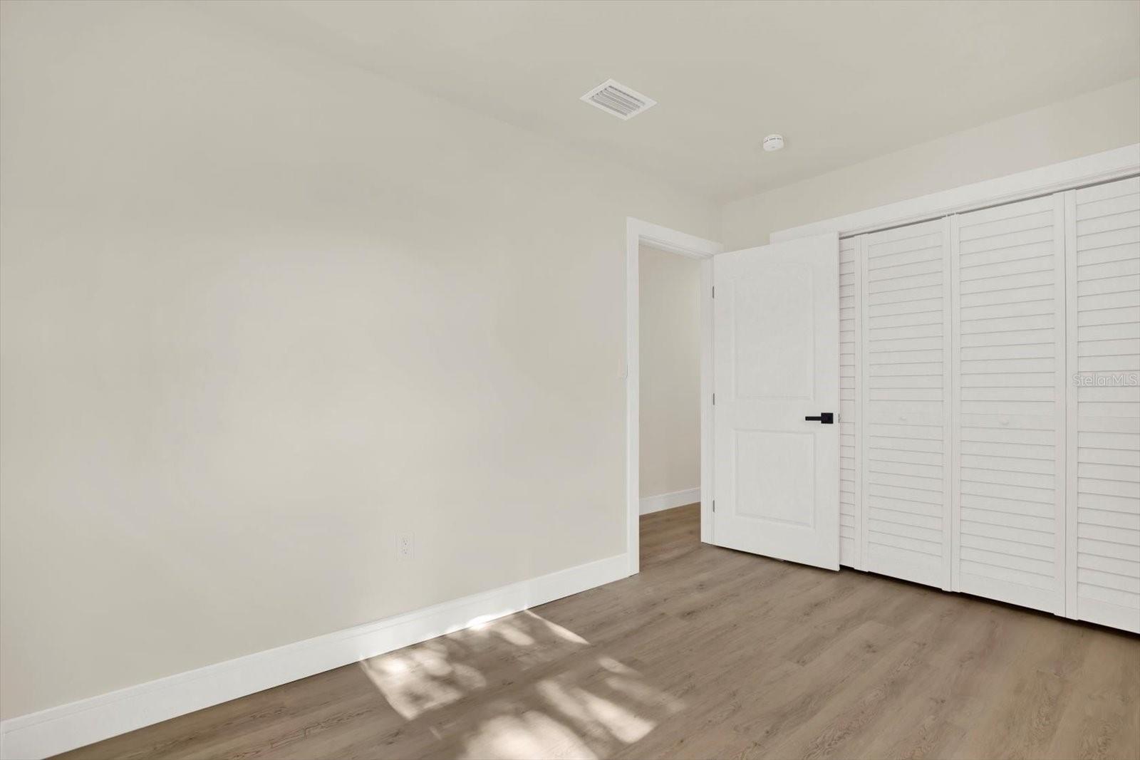 LINCOLN PARK SOUTH - Residential