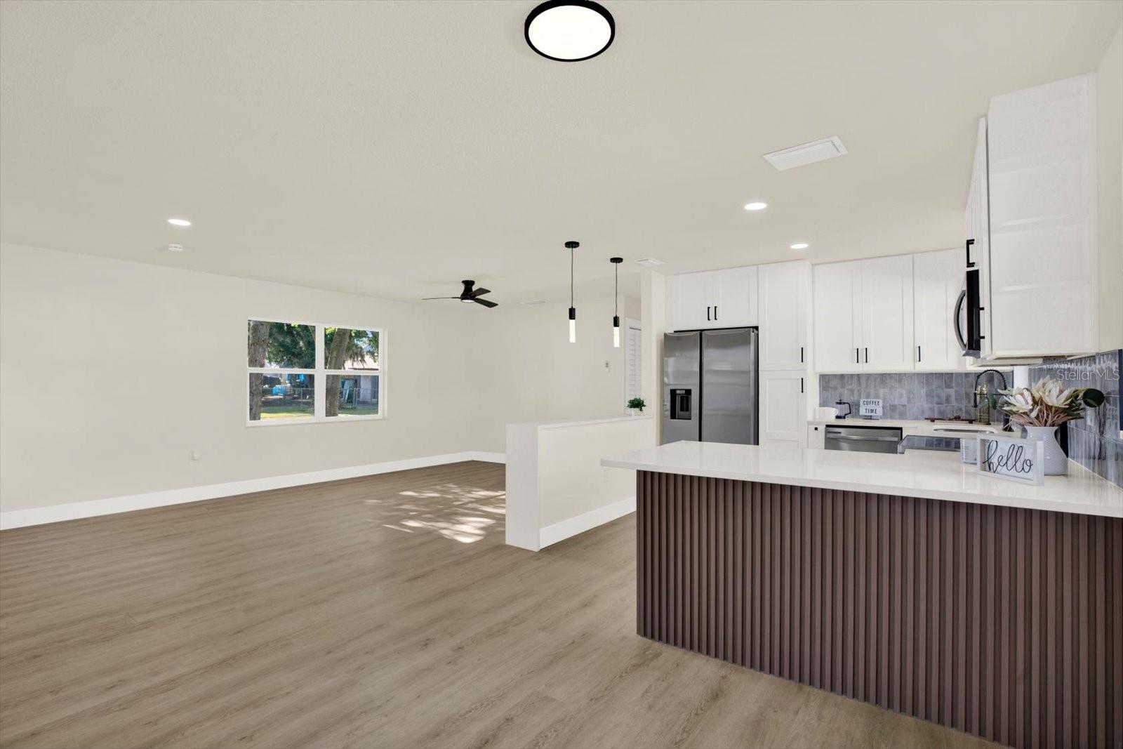 LINCOLN PARK SOUTH - Residential