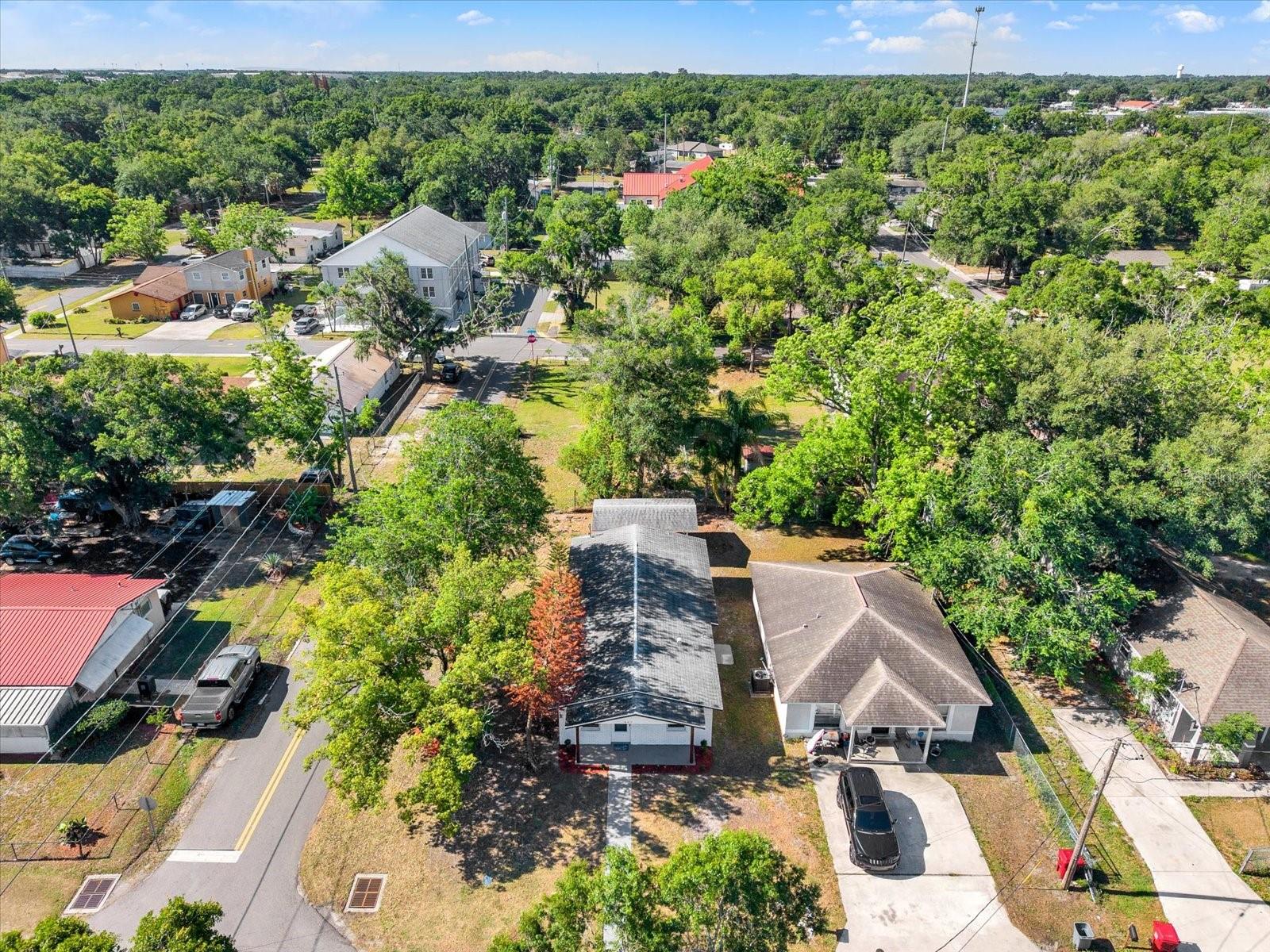 LINCOLN PARK SOUTH - Residential