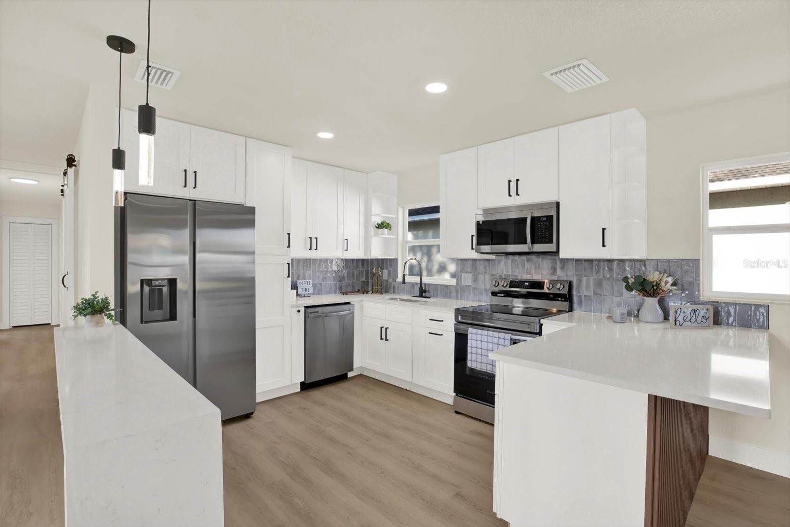 LINCOLN PARK SOUTH - Residential