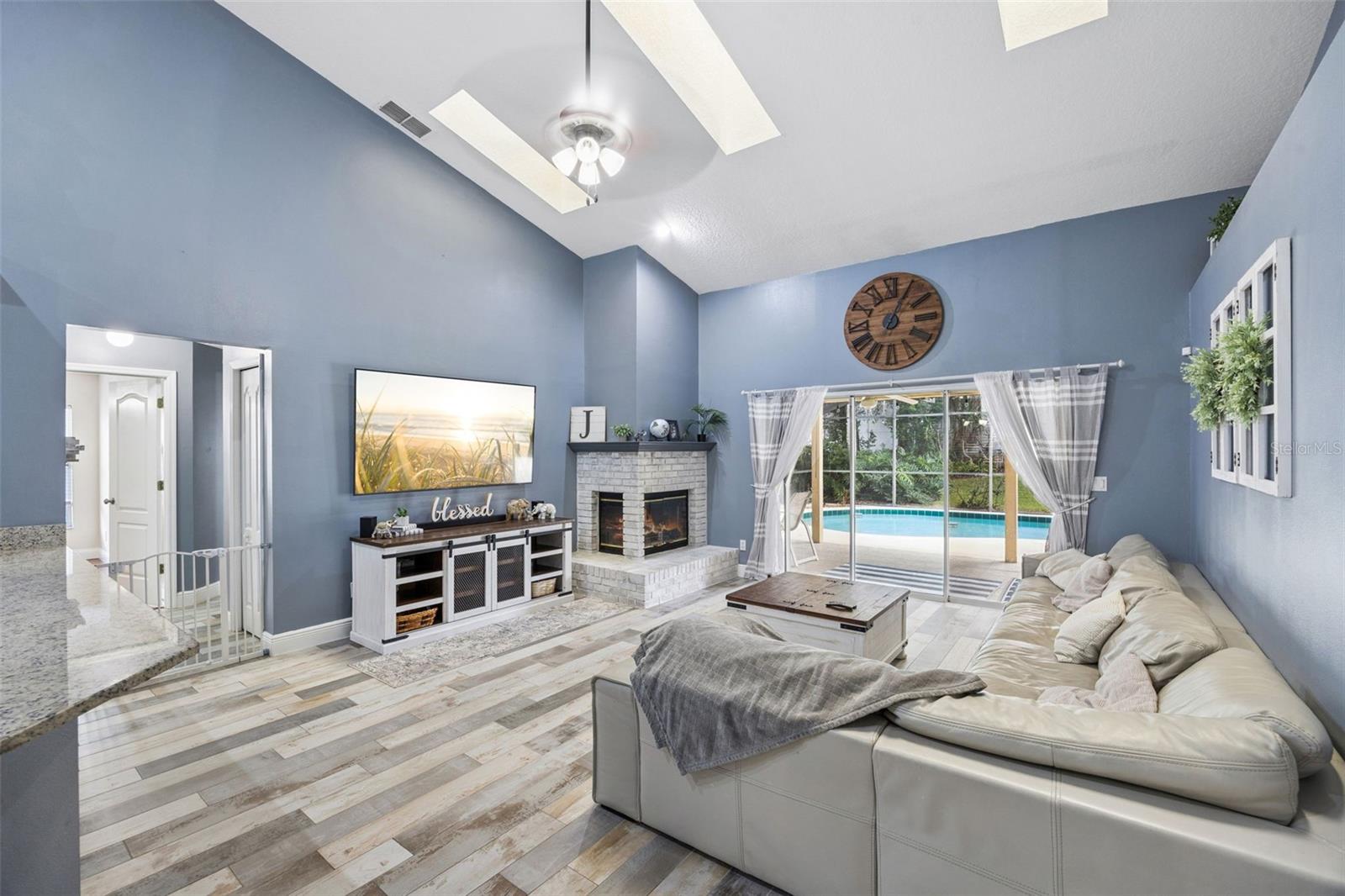 1505 GRASSY RIDGE LANE