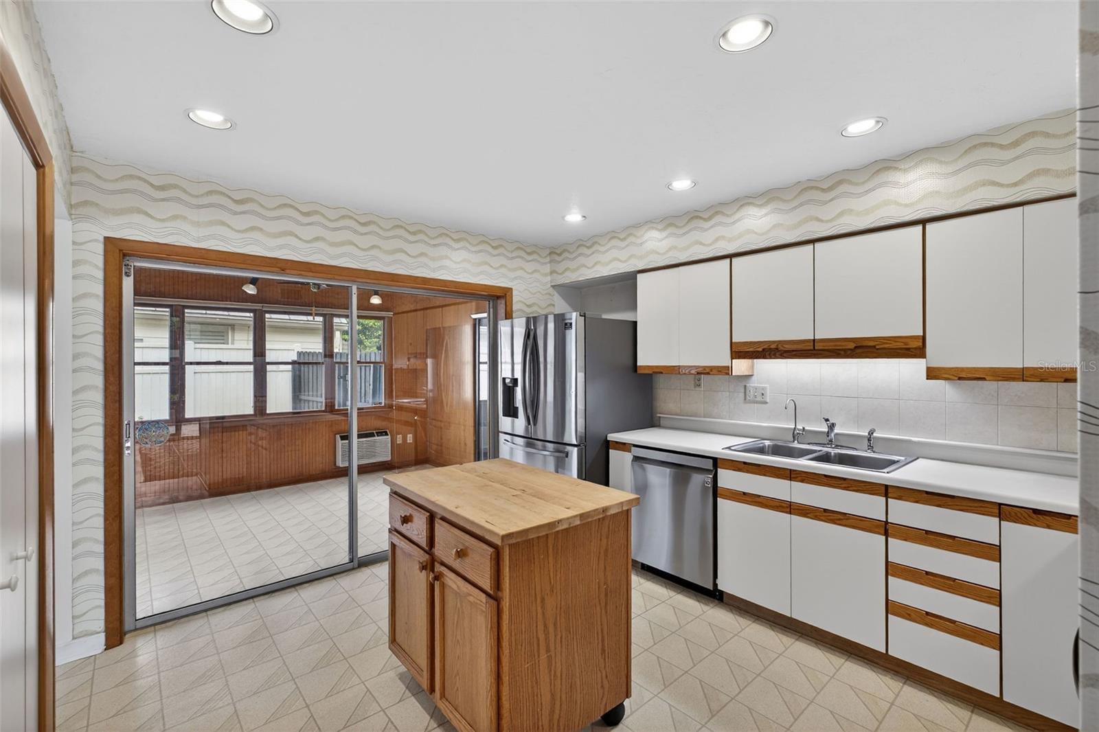 QUAIL HOLLOW - Residential