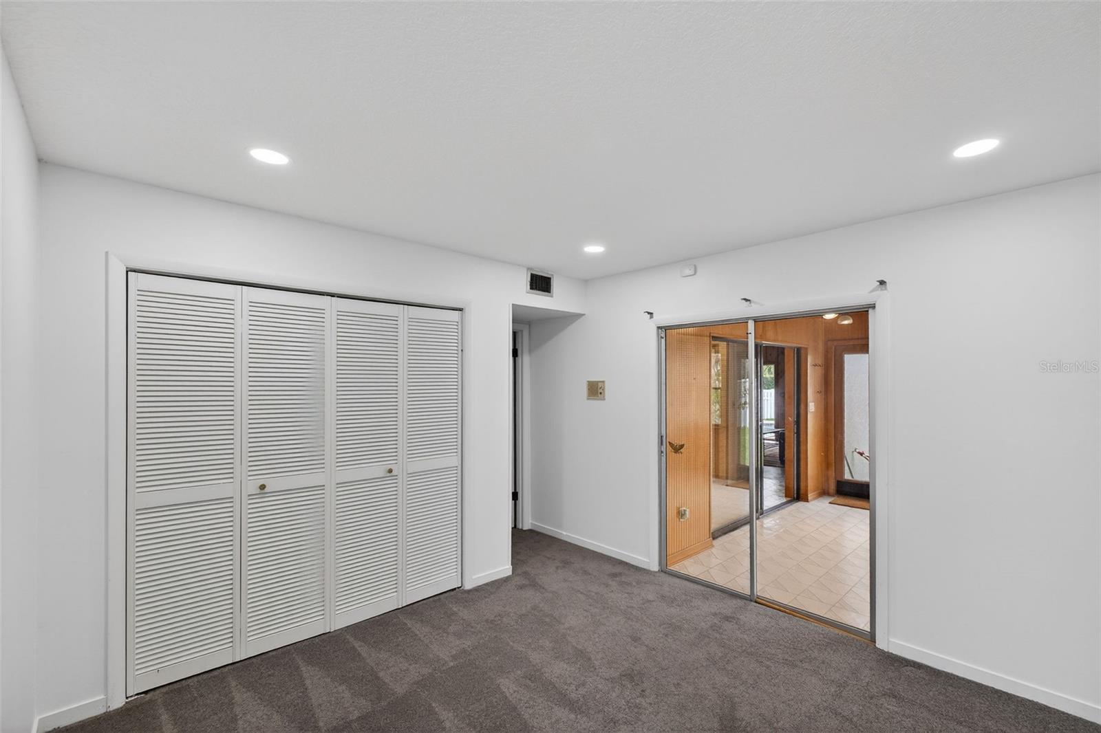 QUAIL HOLLOW - Residential