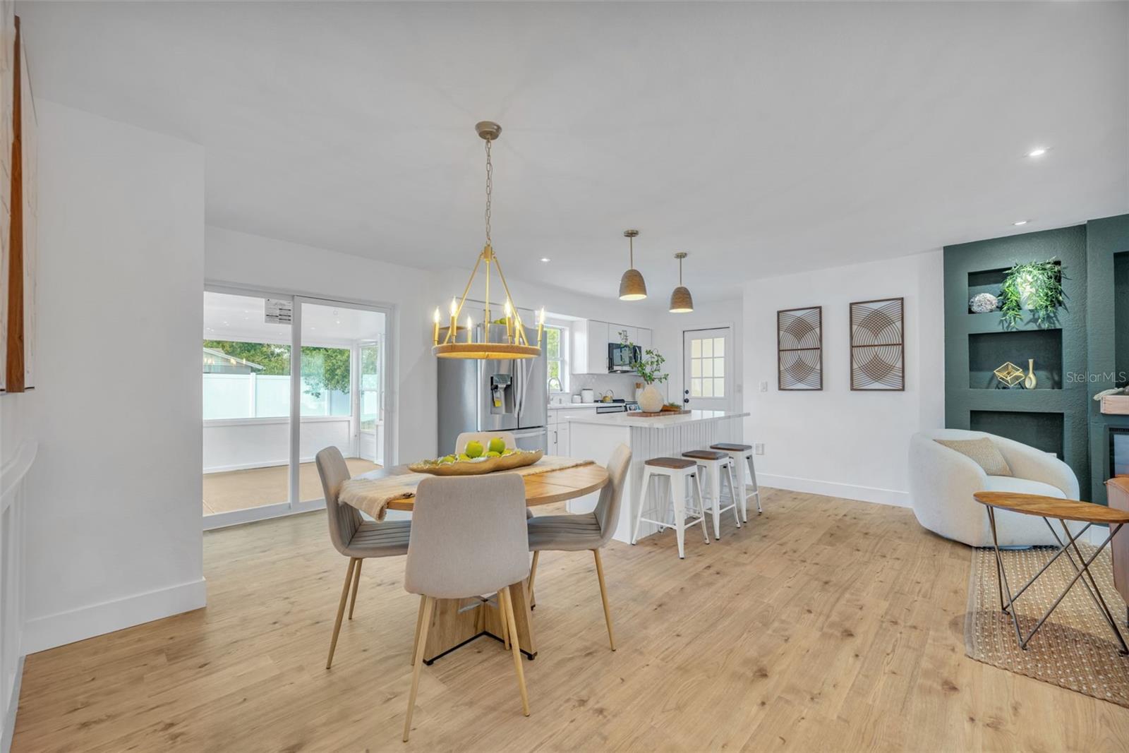 ROYAL ESTATES - Residential