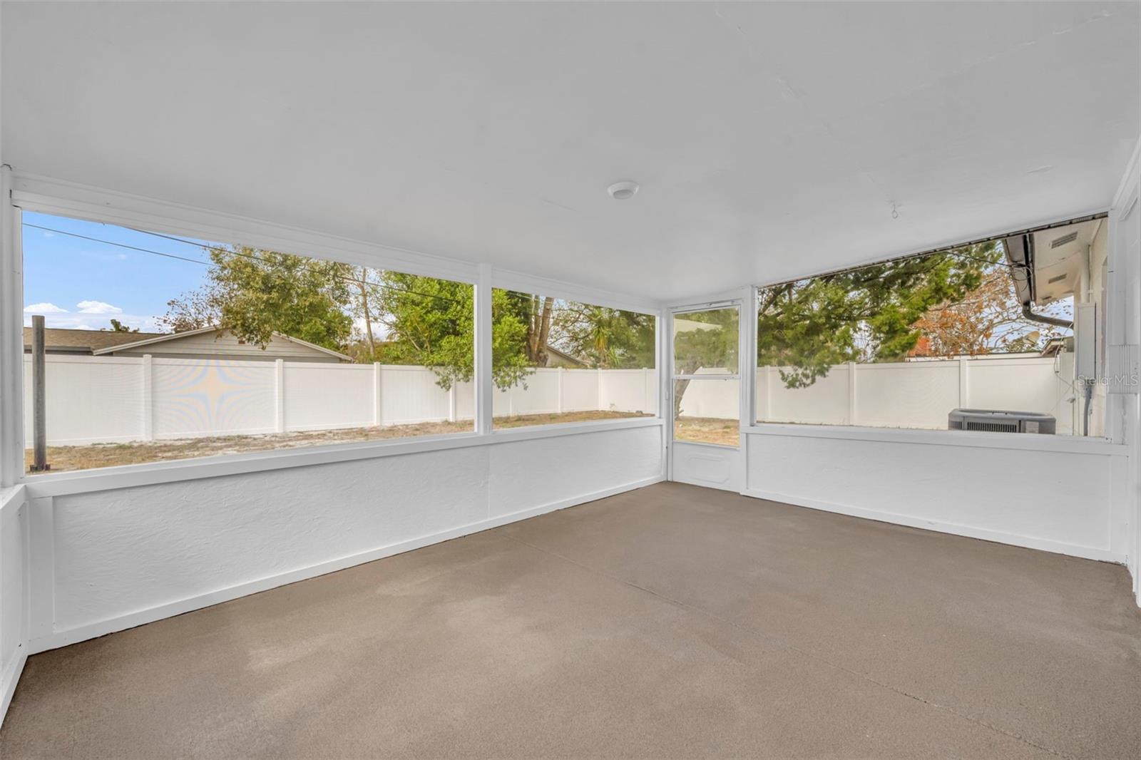 ROYAL ESTATES - Residential