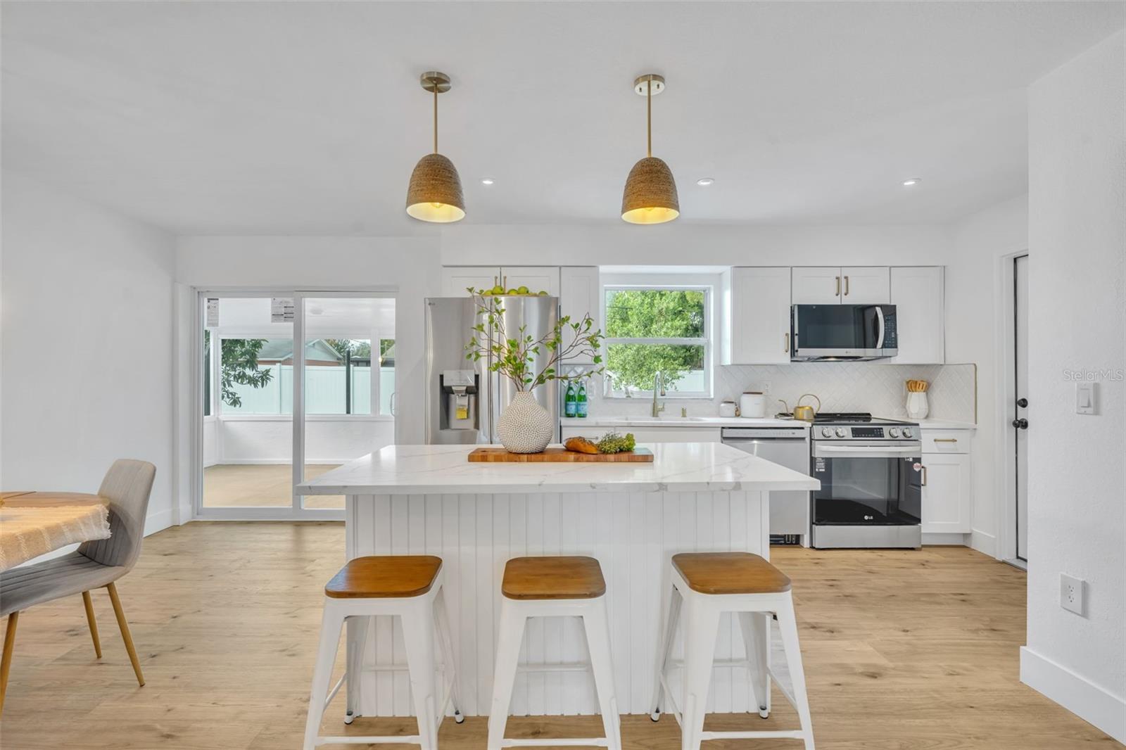 ROYAL ESTATES - Residential