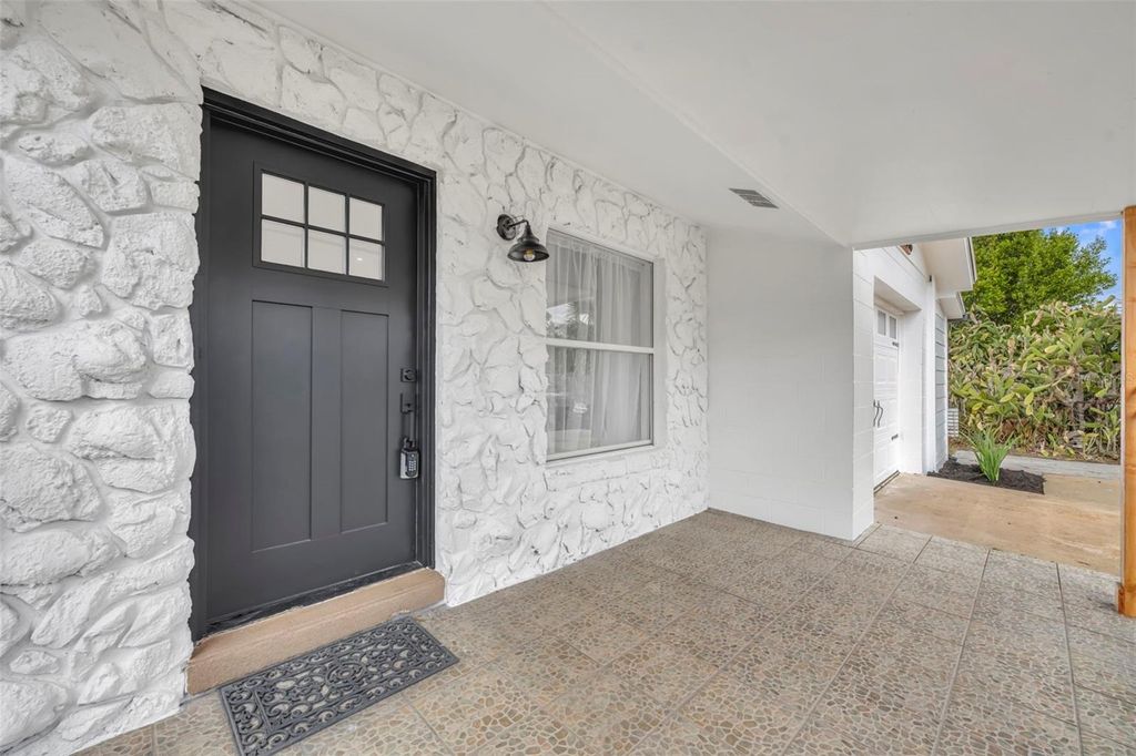 Photo of 2316 Fleet Circle, Orlando, FL 32817 (MLS # O6383886)