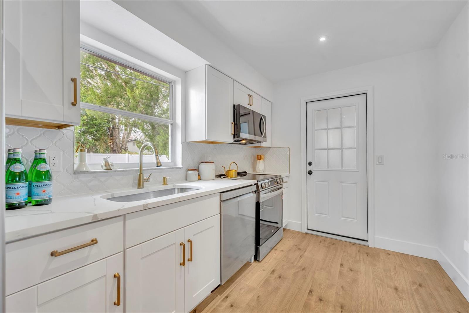 ROYAL ESTATES - Residential