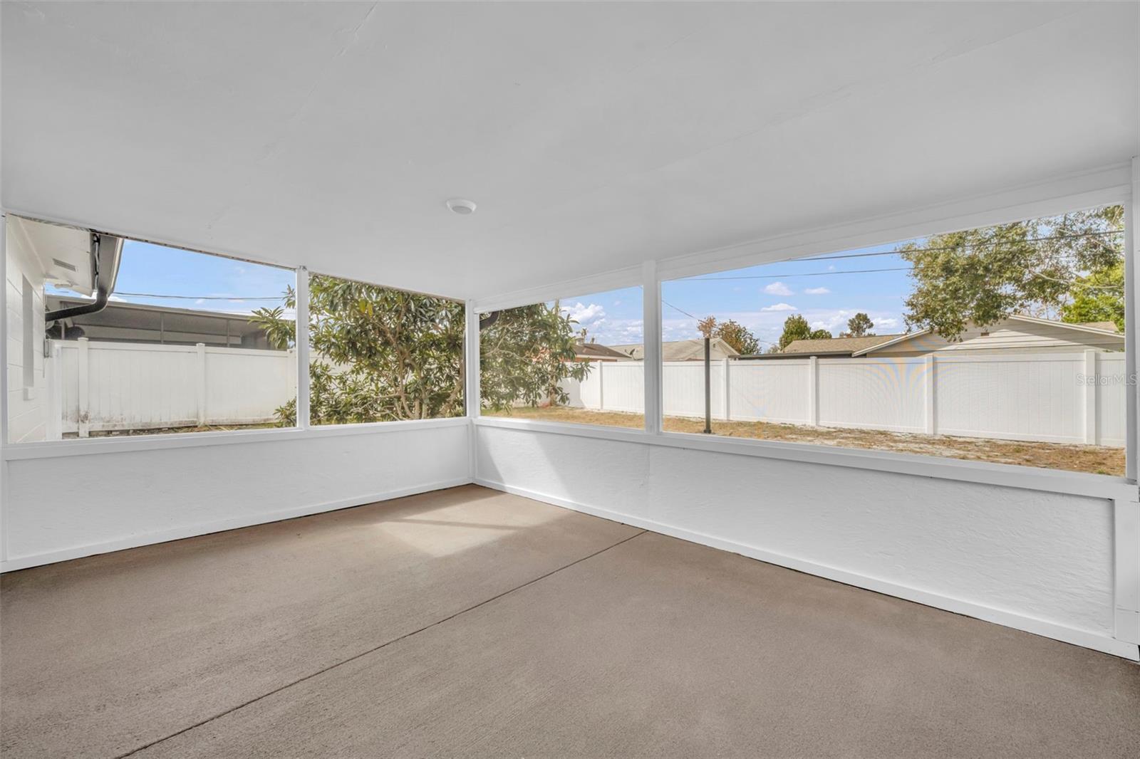 ROYAL ESTATES - Residential